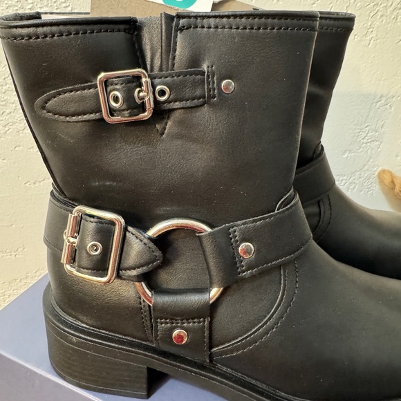 Universal Thread Black Connor Ankle Boots -Brand New - Picture 4 of 6